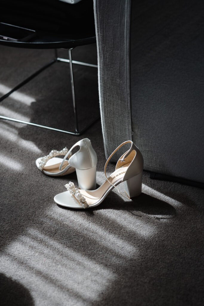 Wedding prep at the Ampersand Hotel by London Elopement Photographer