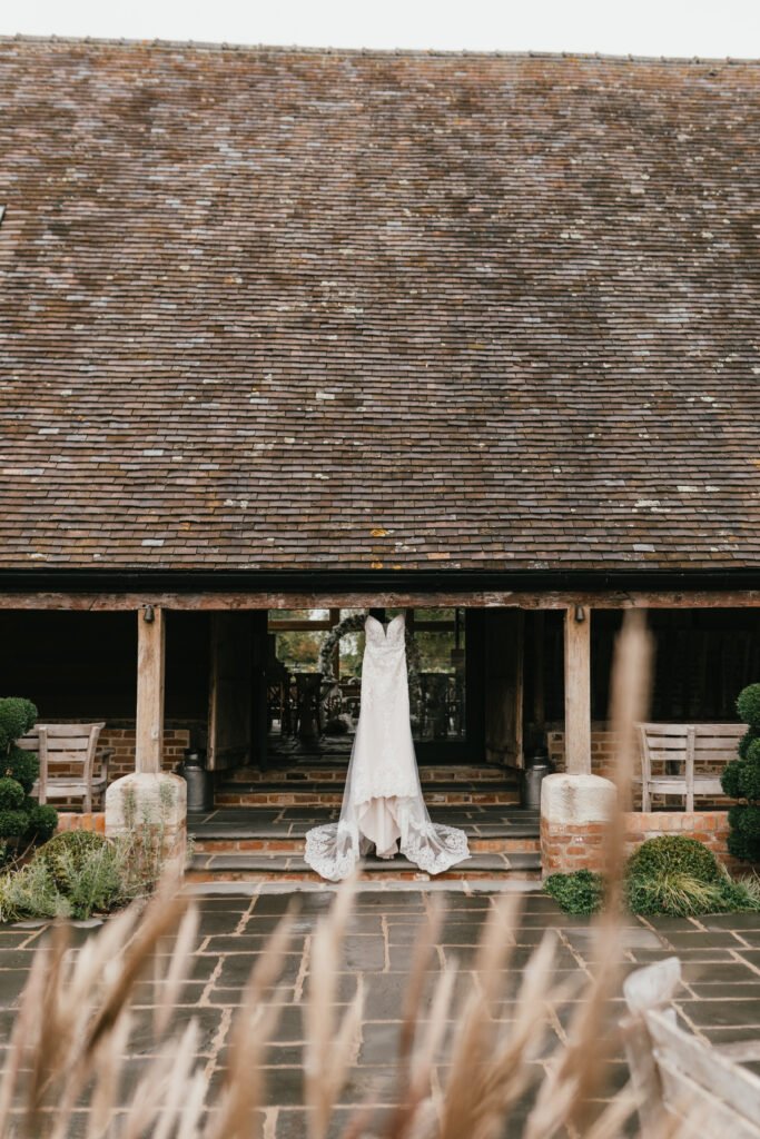 Barns & Yard Wedding Photos