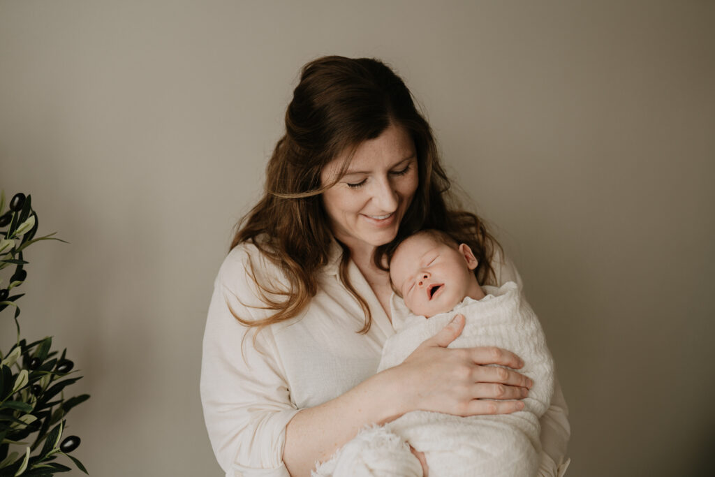 Worcester newborn photographer with family in studio