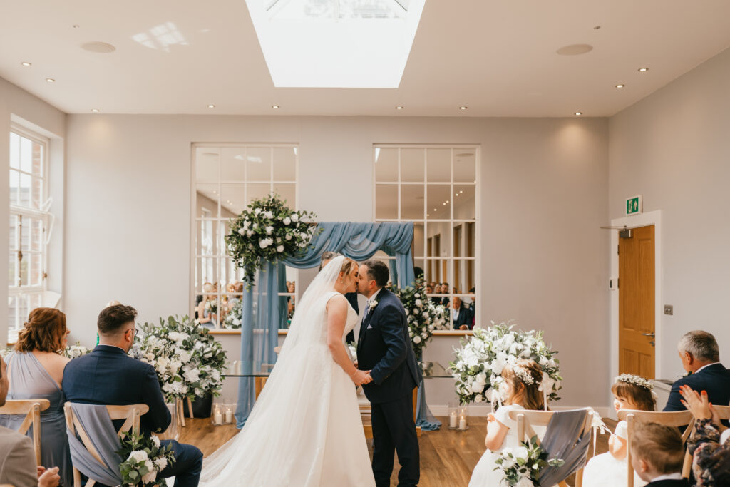 Ceremony at Bredenbury Court Barns