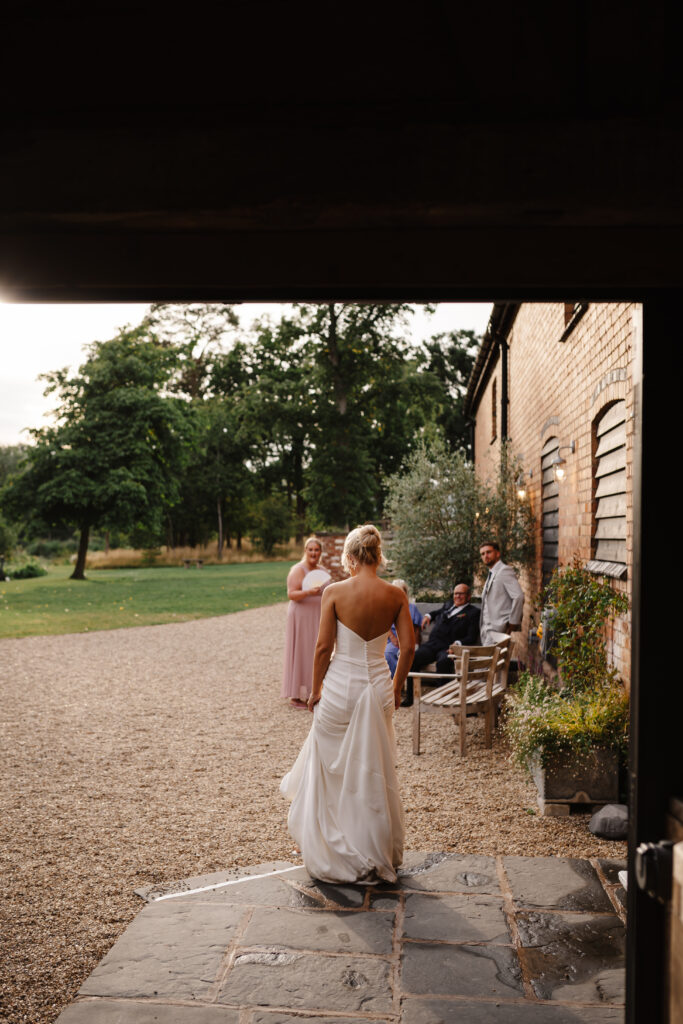  Barns & Yard wedding photos