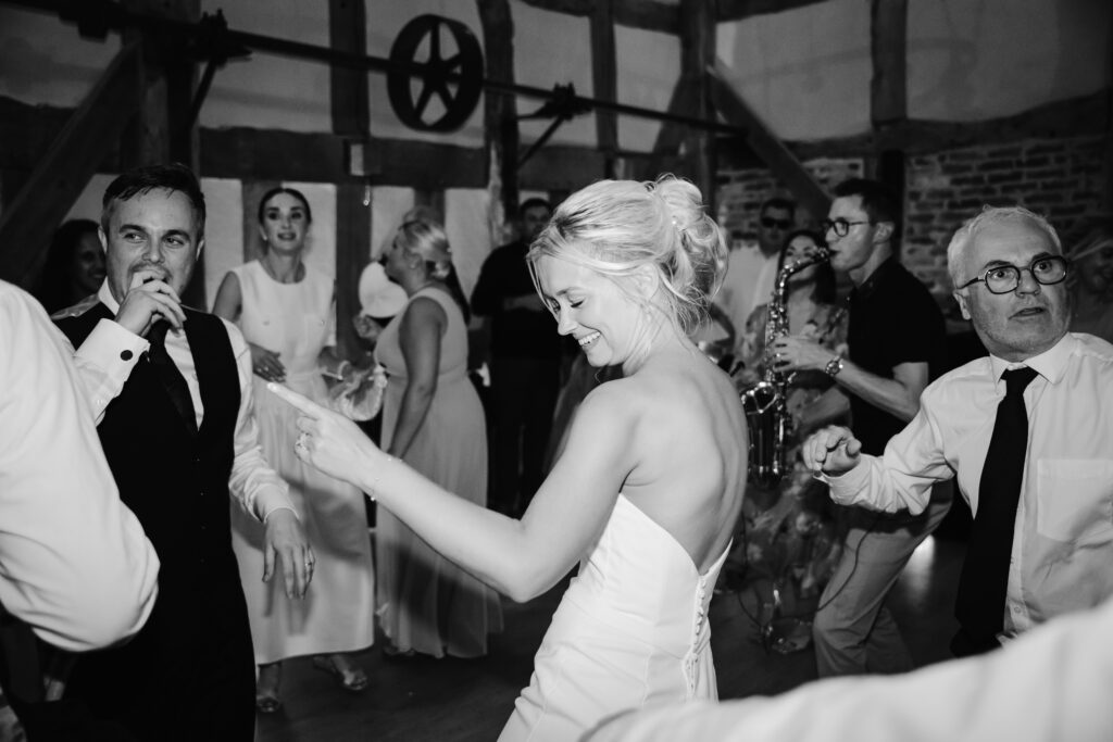 Barns & Yard wedding photos