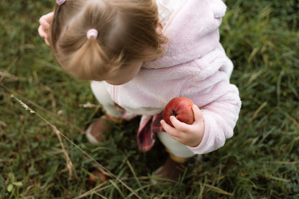 Family Photoshoot with Worcester Newborn Photographer at Tiddesley Wood