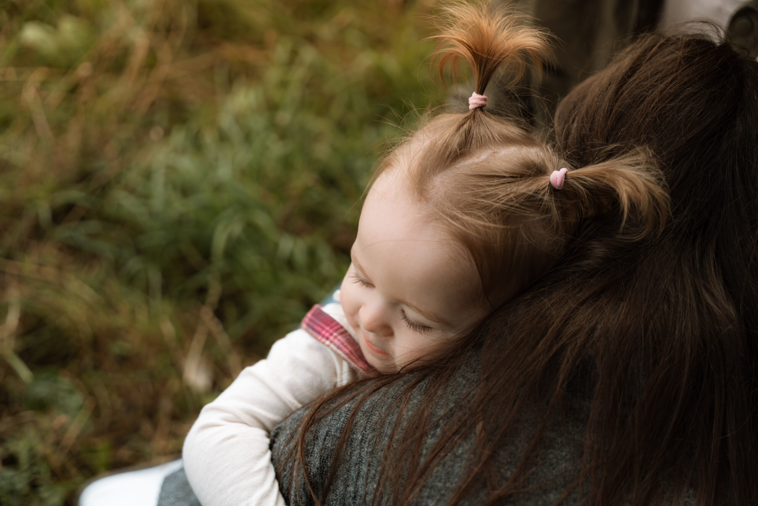 Family Photoshoot with Worcester Newborn Photographer at Tiddesley Wood