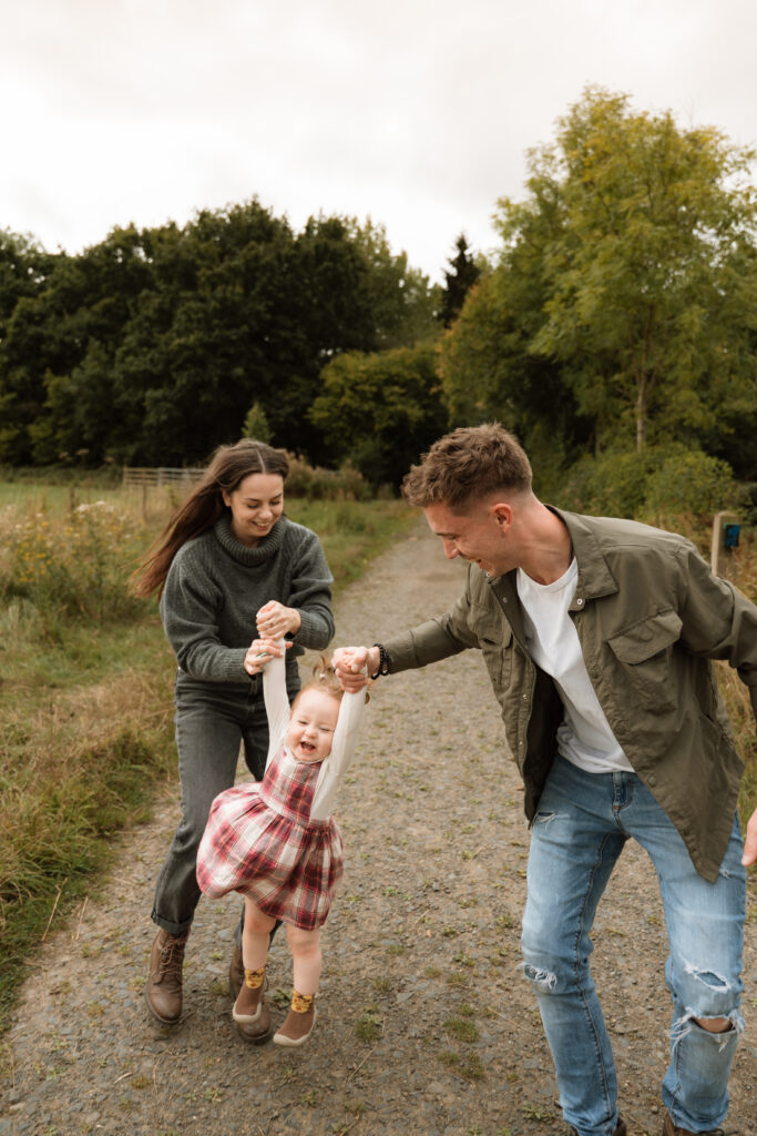 Family Photoshoot with Worcester Newborn Photographer at Tiddesley Wood