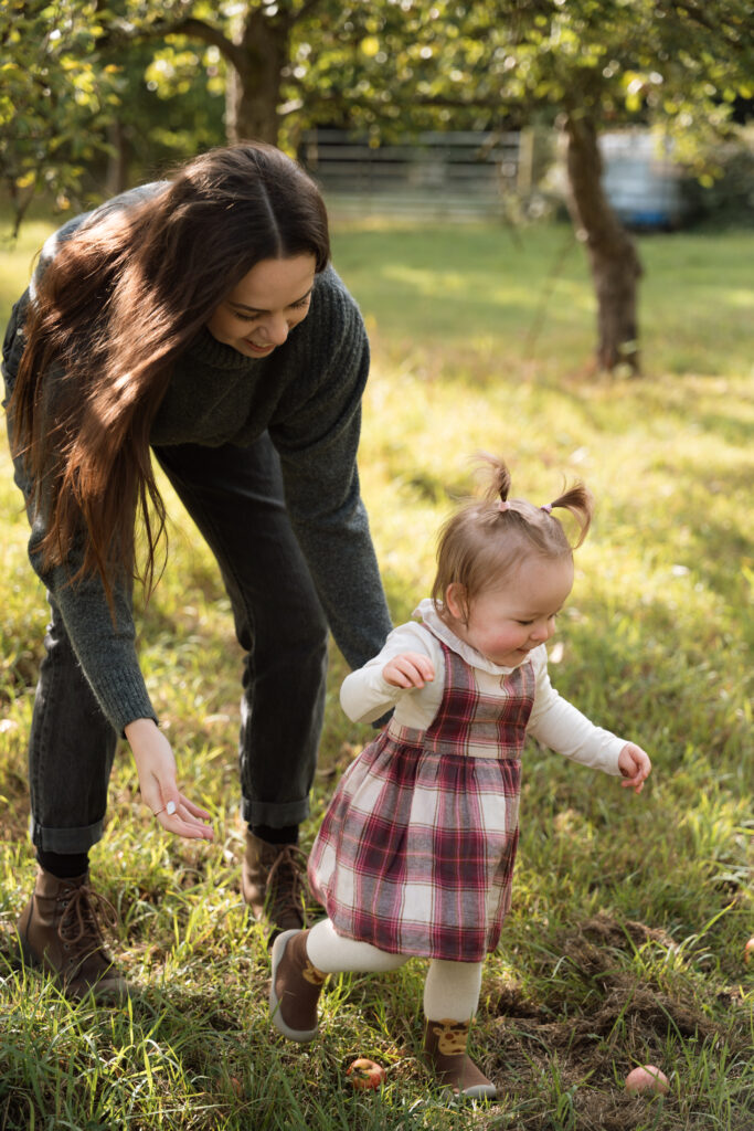 Family Photoshoot with Worcester Newborn Photographer at Tiddesley Wood