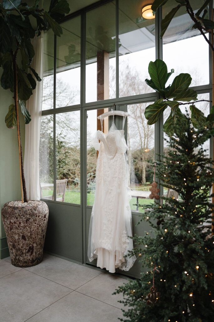 Elcott Park wedding photography with bridal prep in main suite