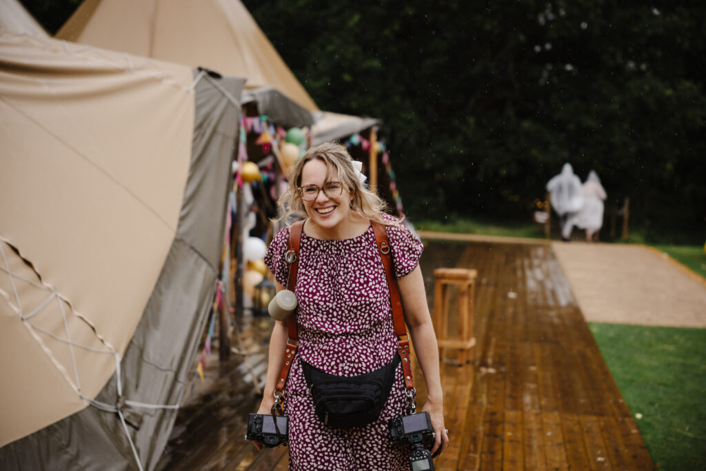 Elmbridge Farm evening photos with Worcestershire wedding photographer