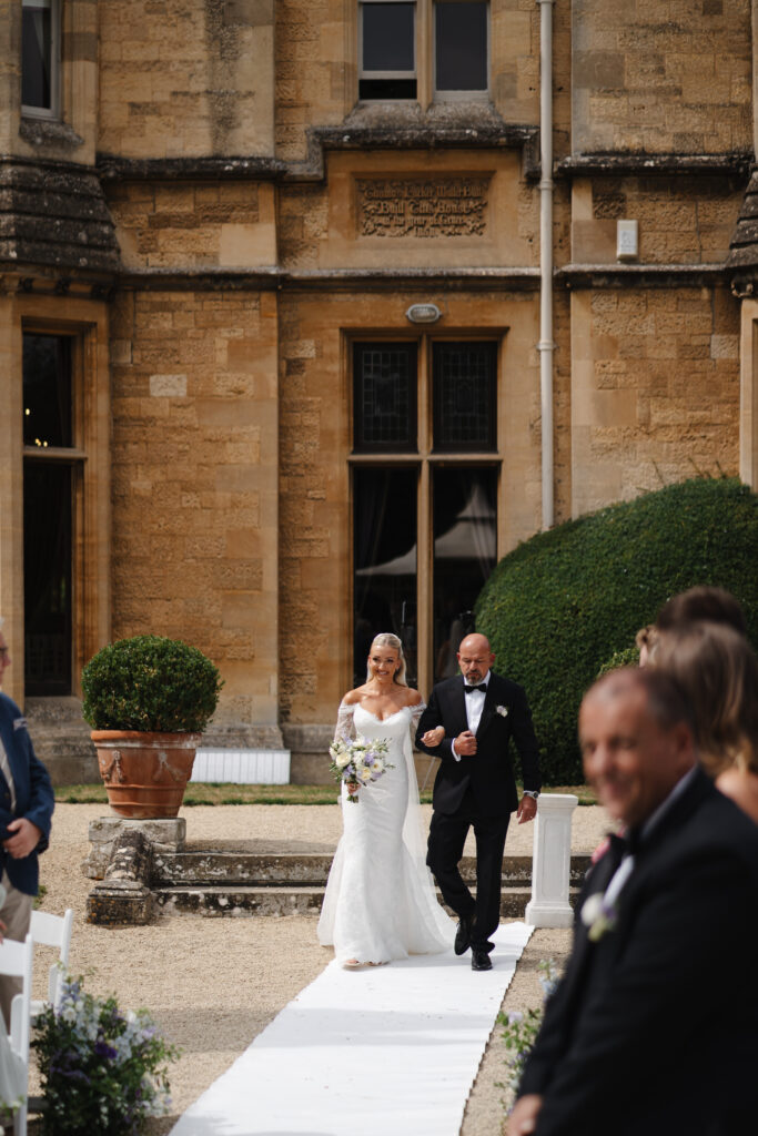 Outdoor Ceremony at Manor by the Lake