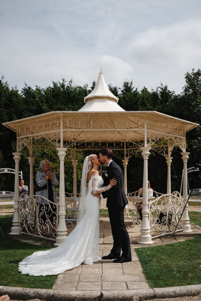 Outdoor Ceremony at Manor by the Lake