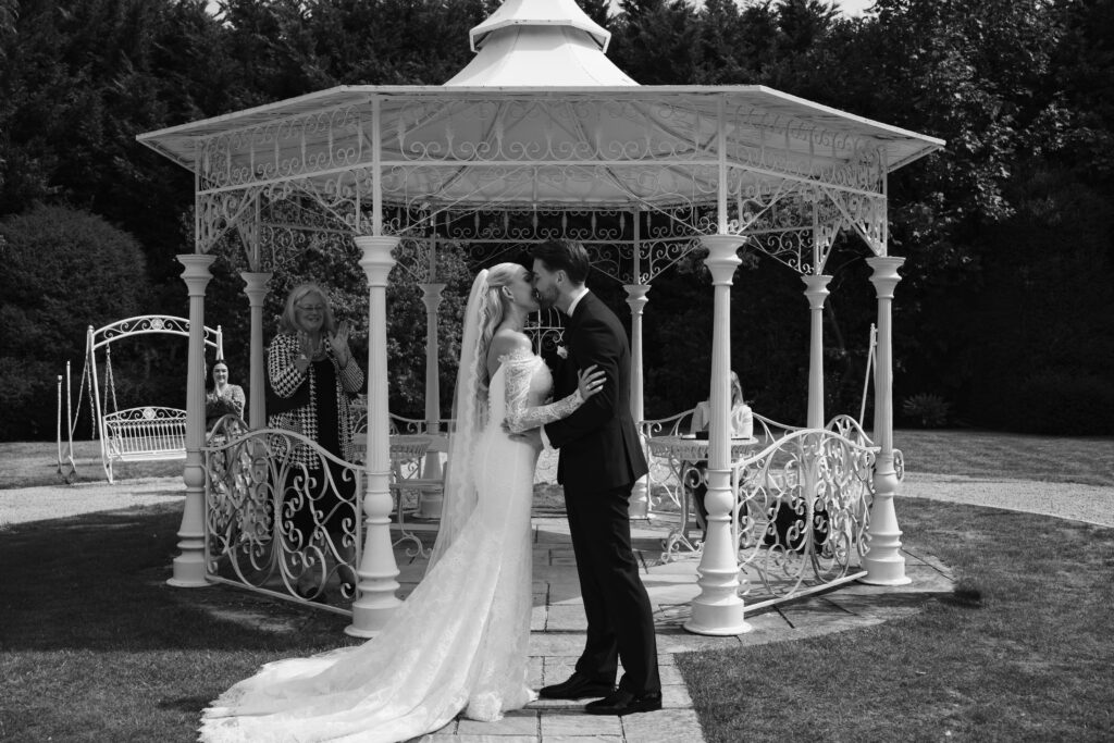 Outdoor Ceremony at Manor by the Lake