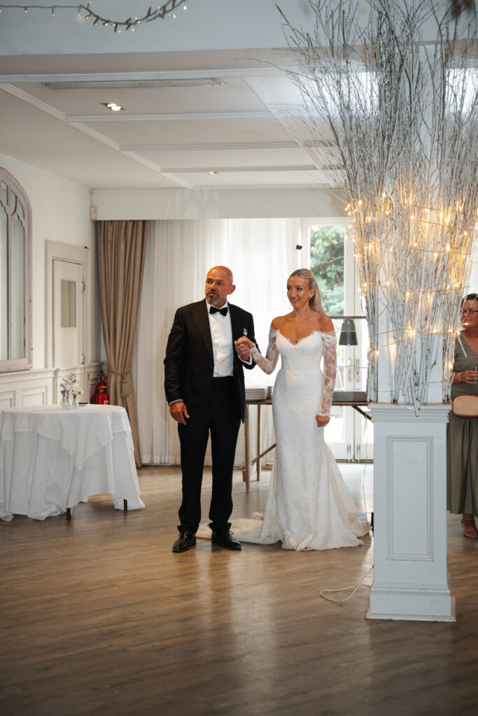 Evening reception photos at Manor by the Lake