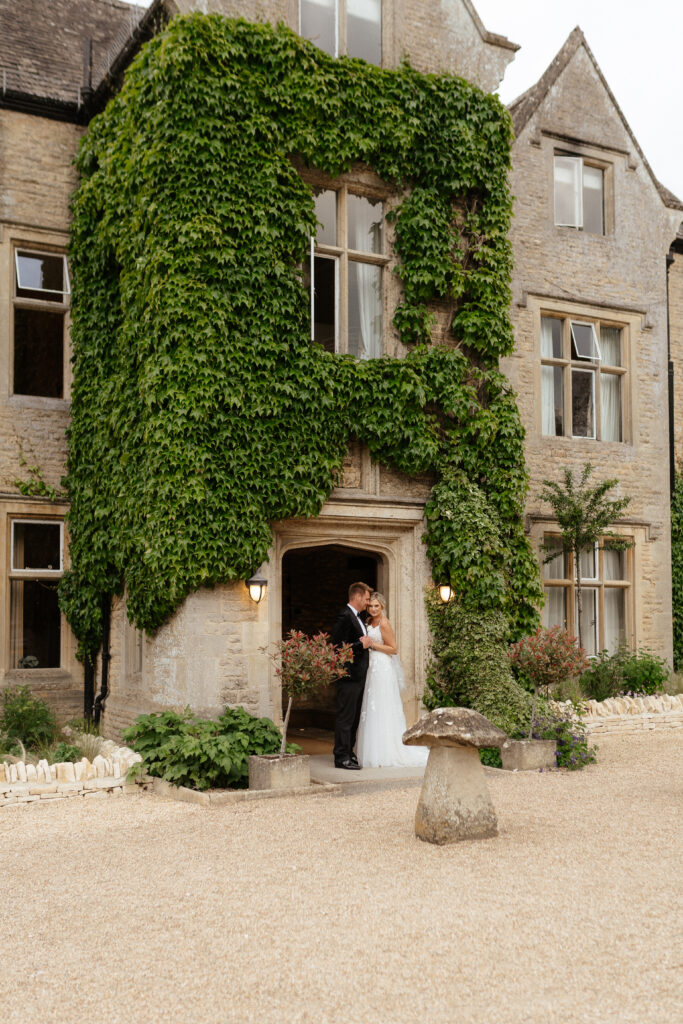 Hyde house 'the house' wedding ceremony space by Cotswolds wedding photographer