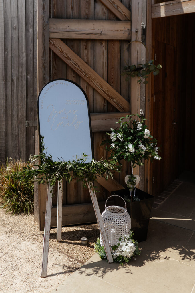 Hyde house 'the house' wedding ceremony space by Cotswolds wedding photographer