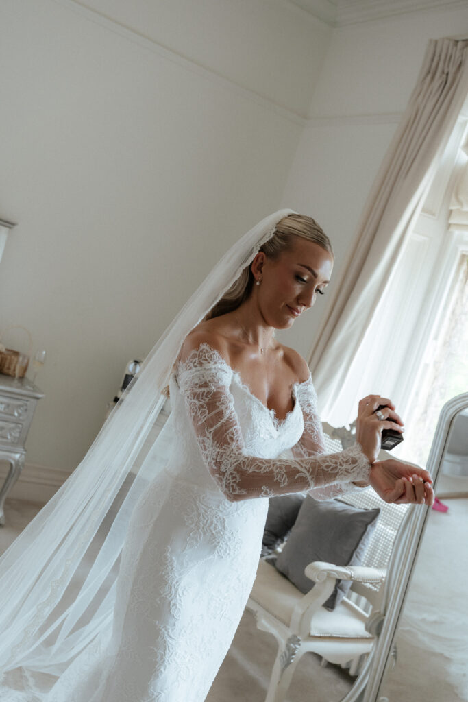 Manor by the Lake bridal party by Cotswolds wedding photographer