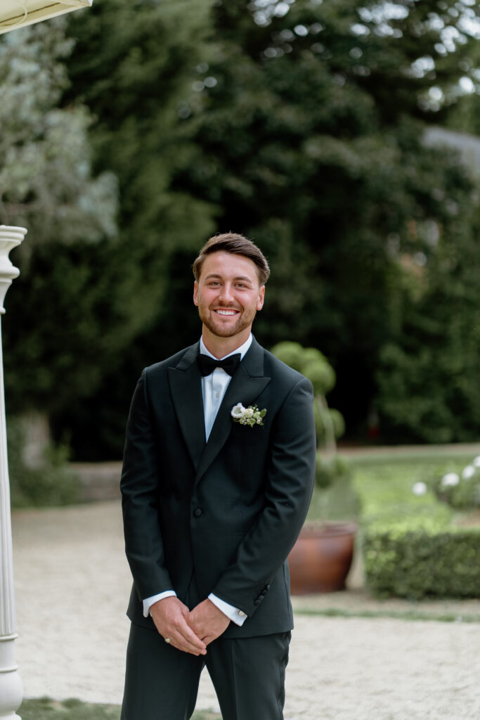 Manor by the Lake outdoor ceremony photos by Cotswolds wedding photographer