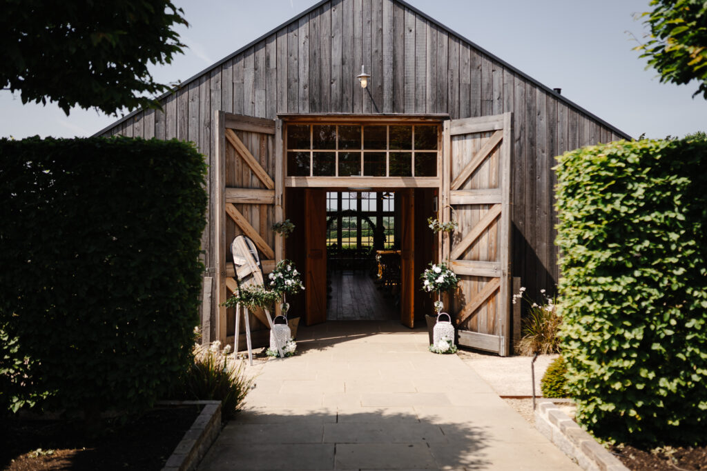 Hyde house 'the grange' wedding ceremony space by Cotswolds wedding photographer