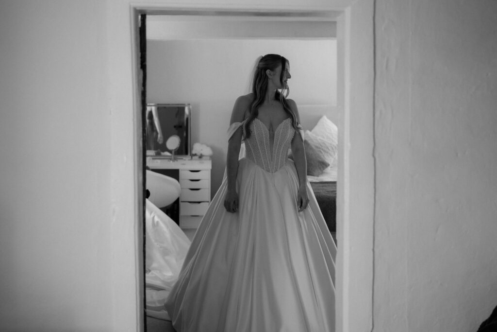 bridal prep at home for barns & yard wedding in summer