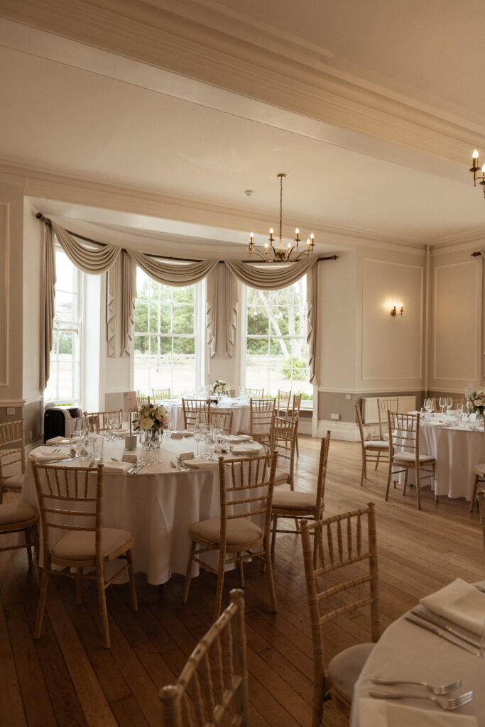 cocktail hour at Eastington park by Cotswolds wedding photographer