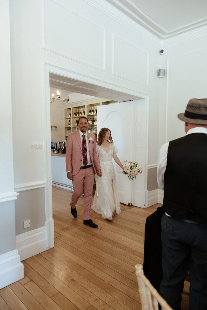 speeches at eastington park  by cotswolds wedding photographer