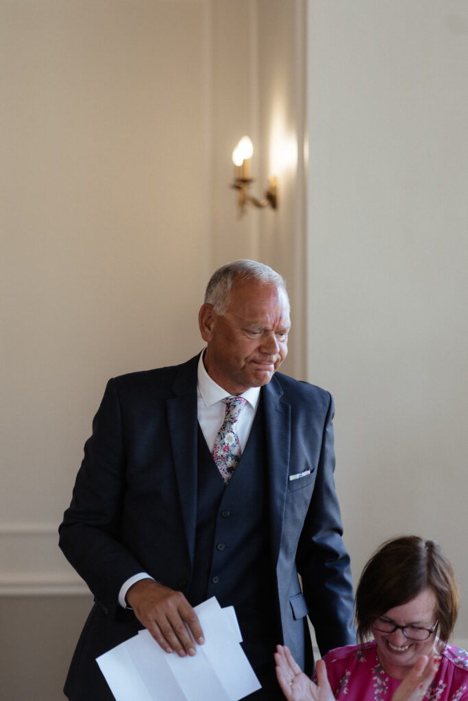 speeches at eastington park  by cotswolds wedding photographer