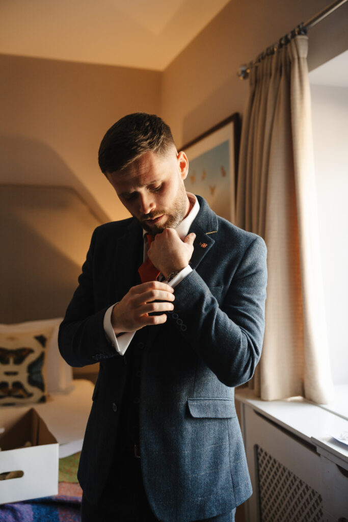 bridal prep at brinsop court for autumn wedding by hereford wedding photographer