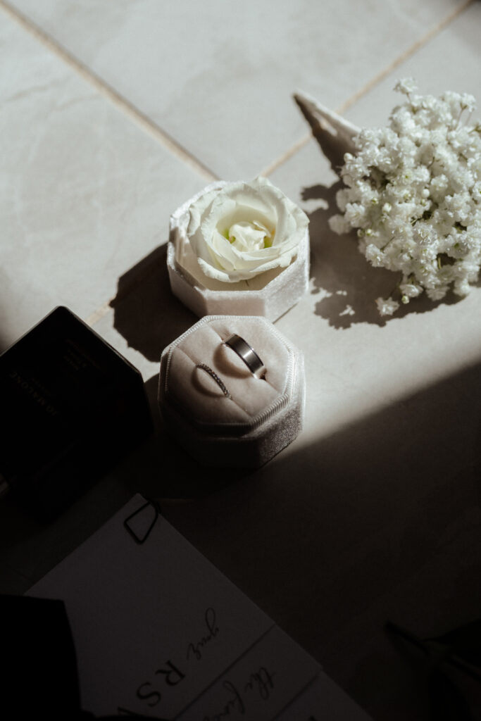 bridal prep at Brinsop Court by Cotswolds wedding photographer