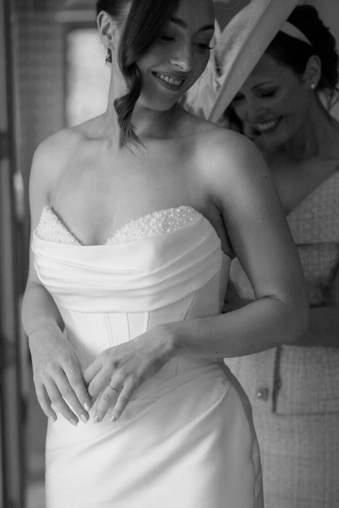 bridal prep at Brinsop Court by Cotswolds wedding photographer