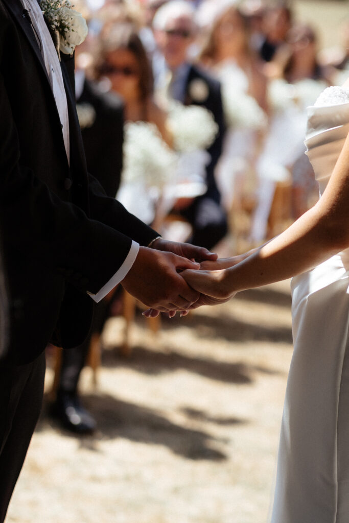 outdoor ceremony at Brinsop court in hereford by Cotswolds wedding photographer