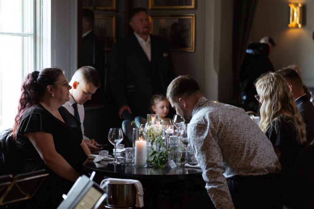 wedding reception at Browns restaurant for bath wedding photographed by Cotswolds wedding photographer