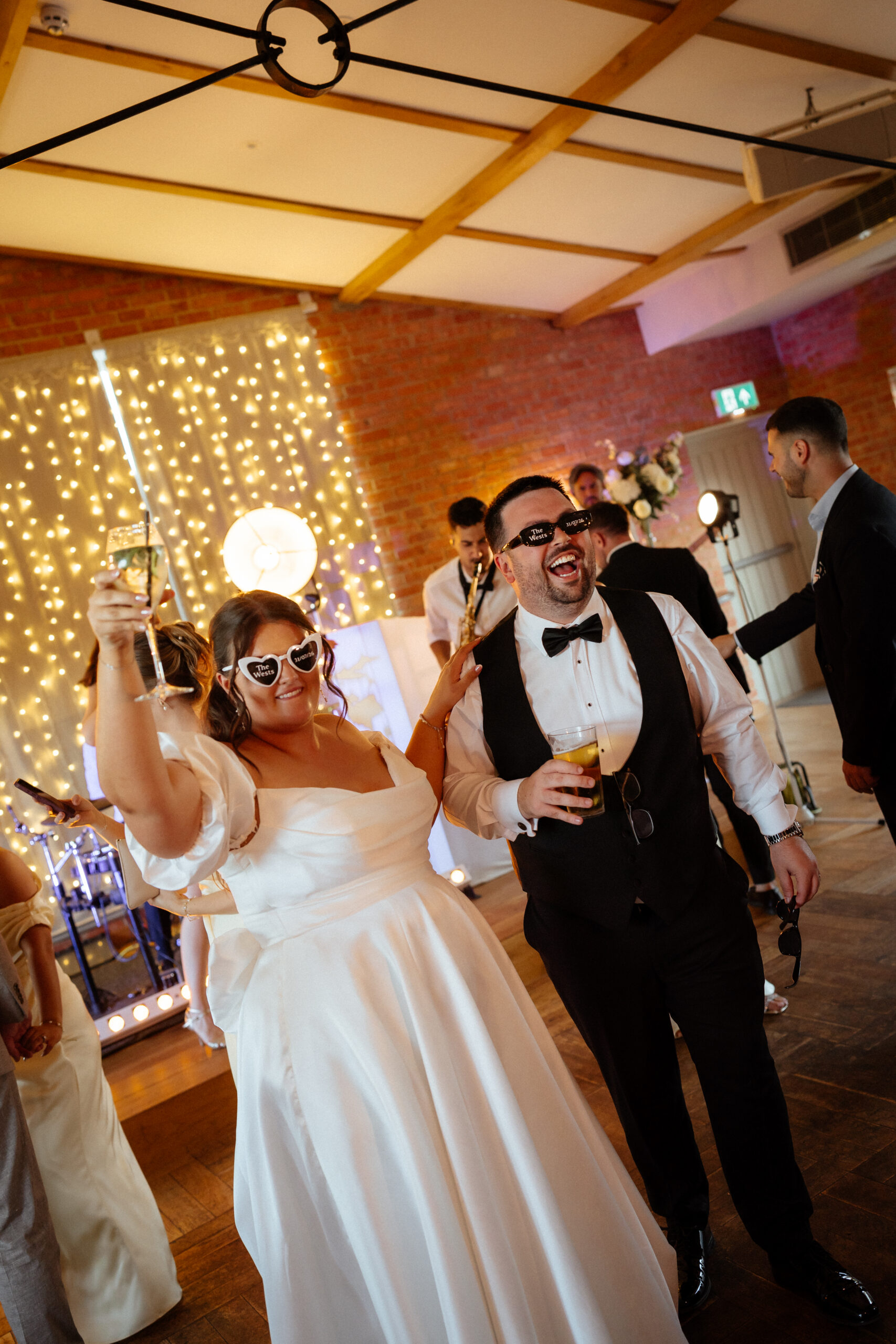 cider mill barns wedding photos
